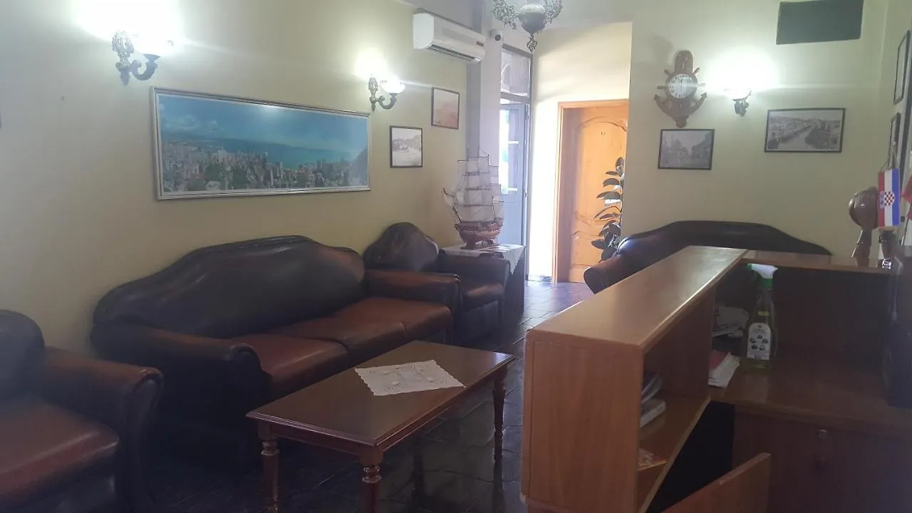 Mediteran Hotel Durres 2*,  Albania